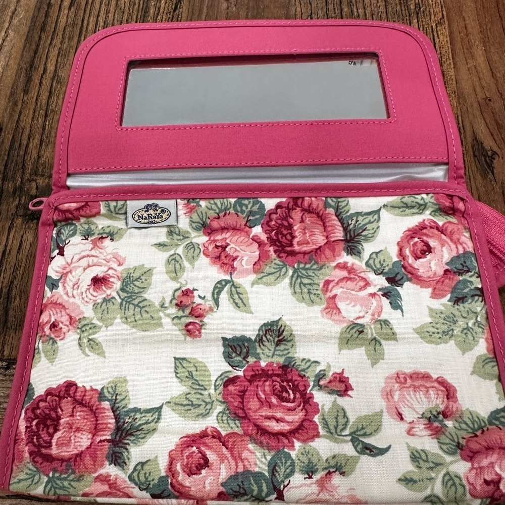 Floral makeup bag with Pink Trim - Picture 2 of 4